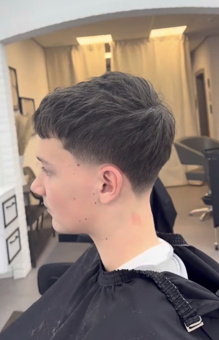Heren taper cut zijaanzicht